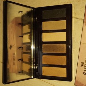 Charlotte Tilbury Super Nudes eye shadow pallet. In great condition.